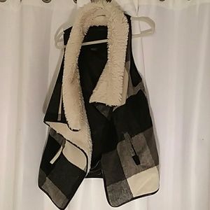 Me Jane xl vest with buffalo ck & foux fur